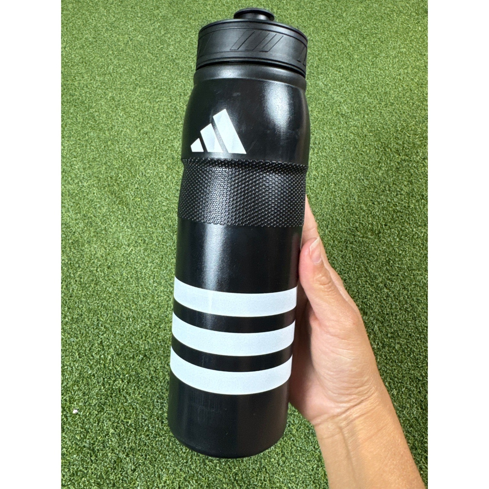 Adidas 26 oz Black Sport Water Bottle Squeeze Top BPA Free G