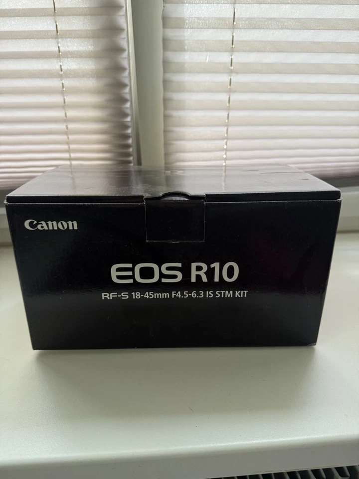 CANON EOS R10 Kamera Kit Set + RF-S 18-45mm + Zubehör Paket