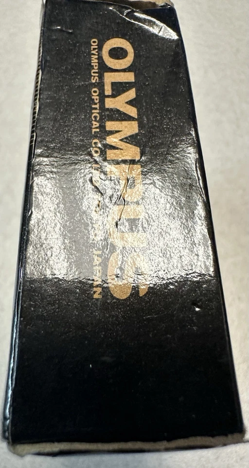 Parasol Olympus OM 49 mm para 50 mm f1,4 50 mm f1,8 35 mm f2,8. Ver fotos Foto 2 de 4