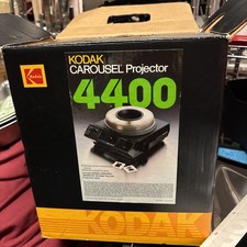 Kodak Carousel 4600 Slide Projector w/ Box   Powers On, Untested
