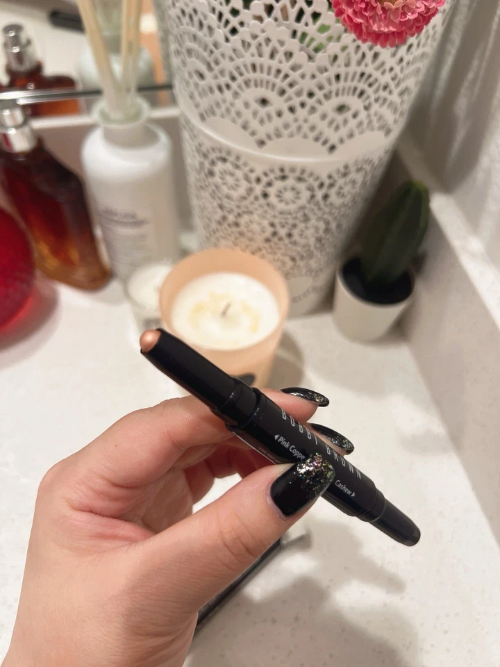 BOBBI BROWN Doble Extremo Larga Duración Crema Sombra Barra Rosa Cobre/Anacardo Foto 4 de 4