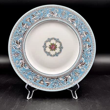 Wedgwood FLORENTINE 10 5/8" Turquoise Dinner Plate Fruit Center Made in England