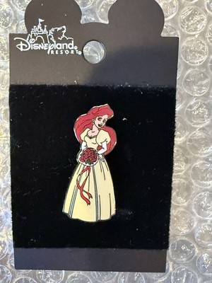 RARE Disney Pin   Little Mermaid Ariel Wedding Day Bride Dress Bouquet Princess