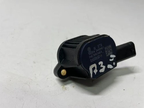 AUDI A3 Cabrio 8V7, 8VE Electromagnetic Valve 04E906048A 1.40 Petrol 22164357