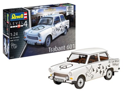 REVELL GERMANY 	1/24 Trabant 601 Car Model Kit RMG7713