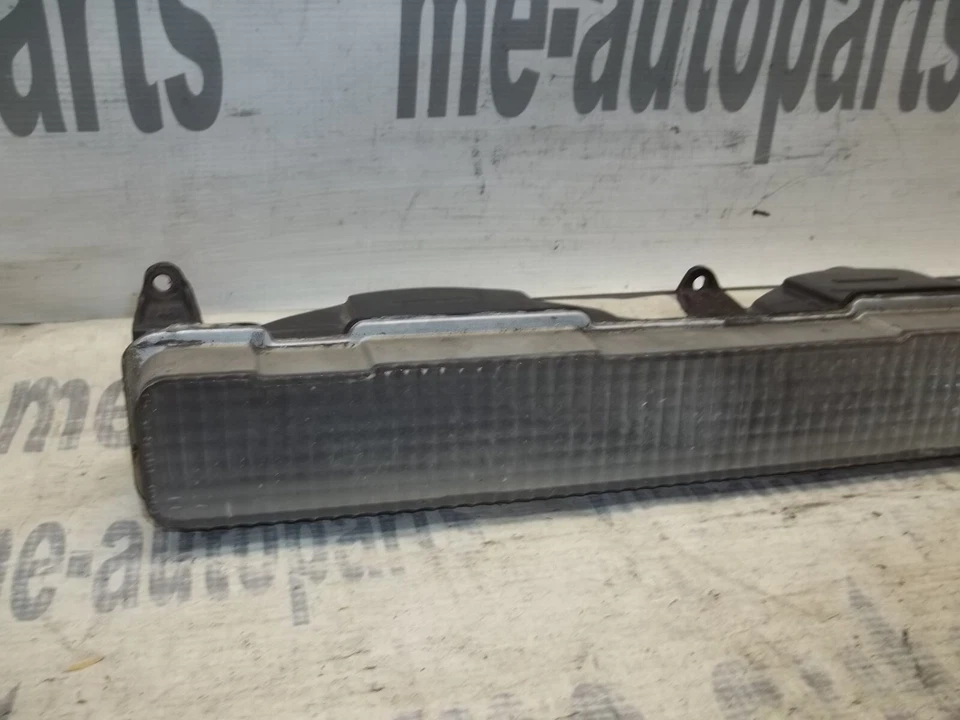 Cadillac Sevilla Eldorado 1980-1985 OEM PASAJERO DERECHO MARCADOR INTERMITENTE LÁMPARA Foto 2 de 4