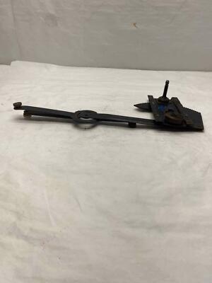 SUBURBAN 10 1977 - 1988 Front Manual Door Window Regulator Left