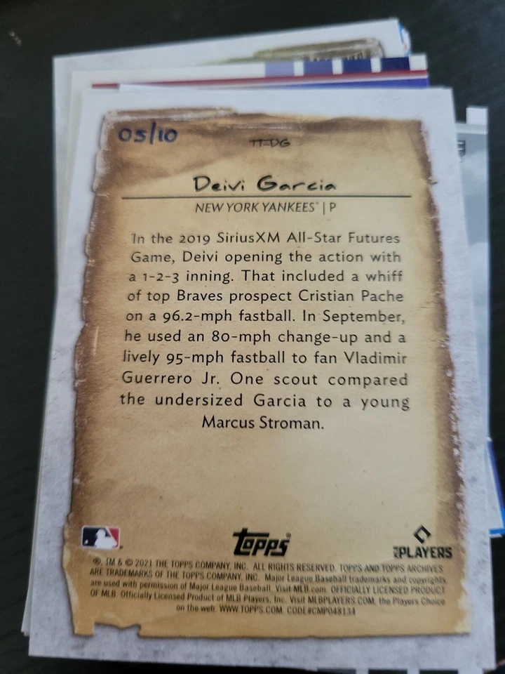 2021 Topps Archives Snapshots- RC Deivi Garcia Gold #/10 - New York Yankees - Image 2 of 2