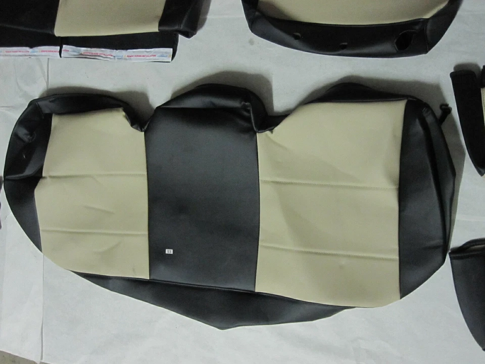 Cubierta de asiento UNA FILA TRASERA TAUPE para Ford Focus 2010-2018 sedán con respaldo 60/40 Foto 2 de 4