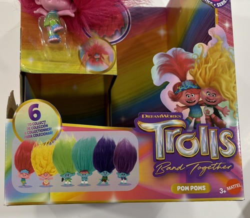 Trolls Band Together Rainbow Pom Poms Keychain 1 Supplied,Queen Poppy Display - Picture 2 of 10