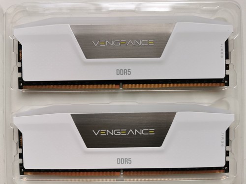 Corsair Vengeance RGB 32GB 2x16GB DDR5-6000 CL30 DIMM Memory CMH32GX5M2B6000C30W - Picture 3 of 4