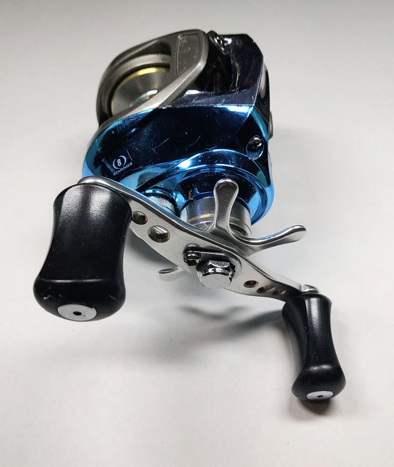 Carrete Baitcaster Pinnacle Matrix XT, 8 rodamientos, relación de transmisión 6,2:1, usado.     #PIN Foto 3 de 4
