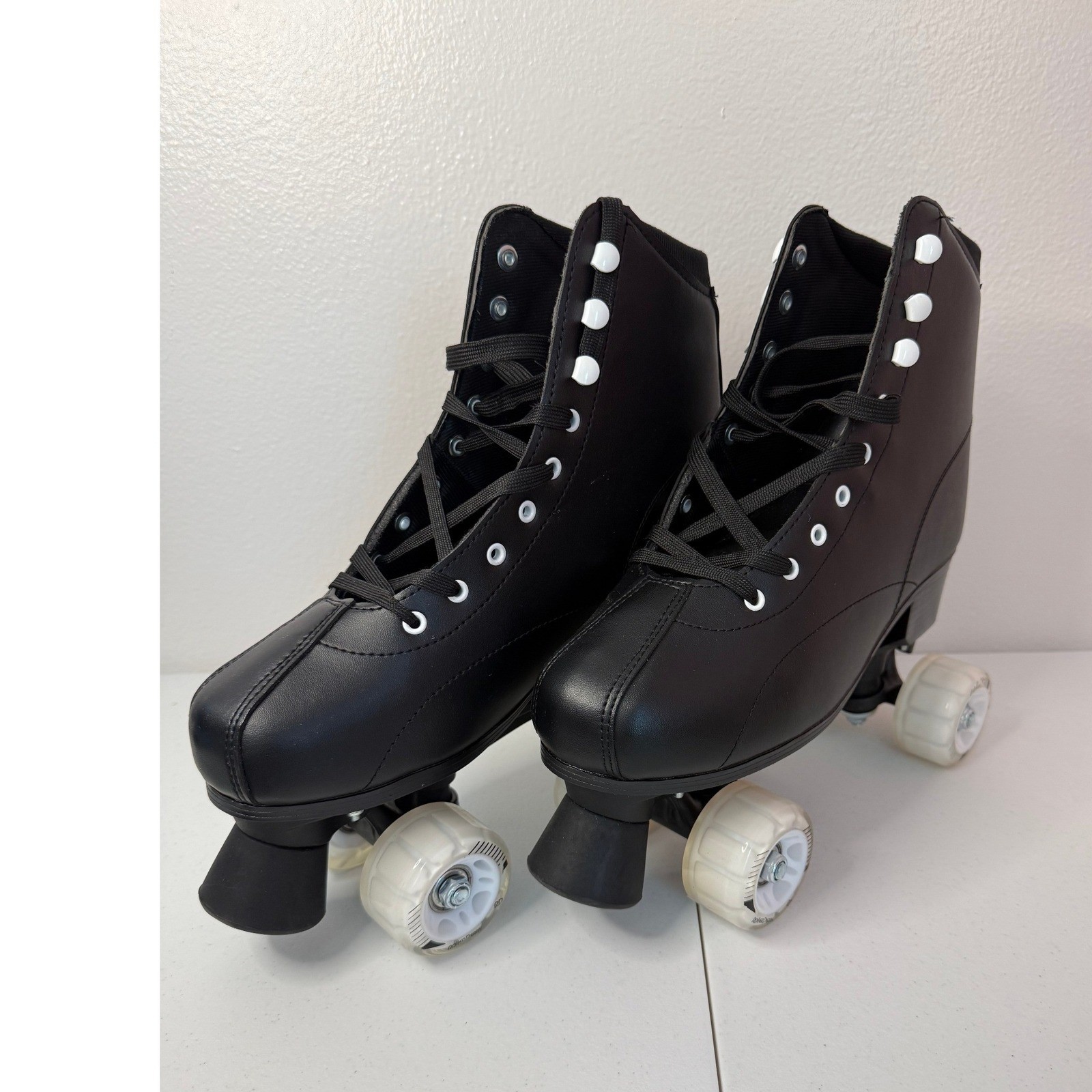 Black High Top Quad Skates Size 7-10
