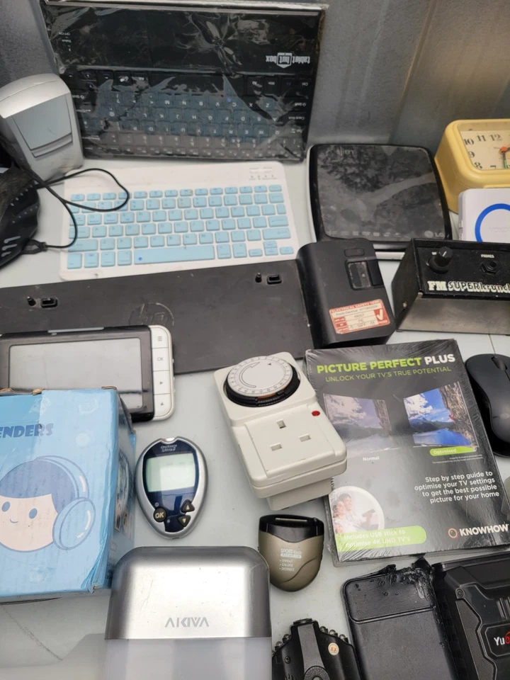 Job Lot Bundle 100+ Mixed Electronics & Miscellaneous UNTESTED WORKING FAULTY - Image 4 of 4