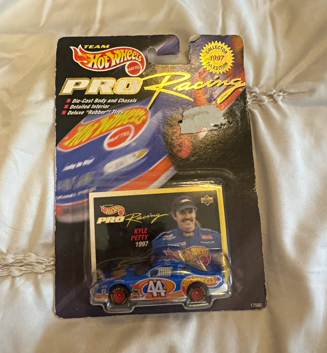 Hot Wheels Diecast Racing Cars Kyle Petty 1997 Vehicle Year for