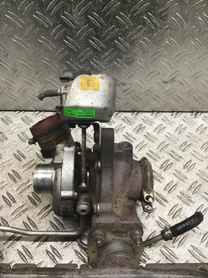 Turbolader Ford Mondeo IV Turnier (BA7) 2.0 TDCi 103kW 140PS 9677063780 DW10C - Bild 3 von 4