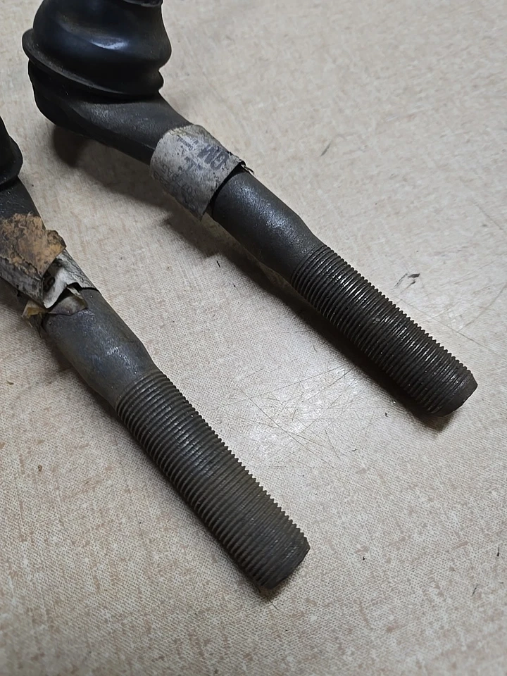 Camión Chevy GMC C10 C20 C30 extremo de varilla de amarre extremo EE. UU. 378343 6270314 NUEVO DE FÁBRICA OEM GM 1973-87 Foto 3 de 4