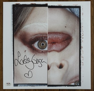LADY GAGA SIGNED W/ HEART MAYHEM ALBUM PICTURE ART CARD & VINYL LP LADY GAGA SIGNED W/ HEART MAYHEM ALBUM PICTURE ART CARD & VINYL LP