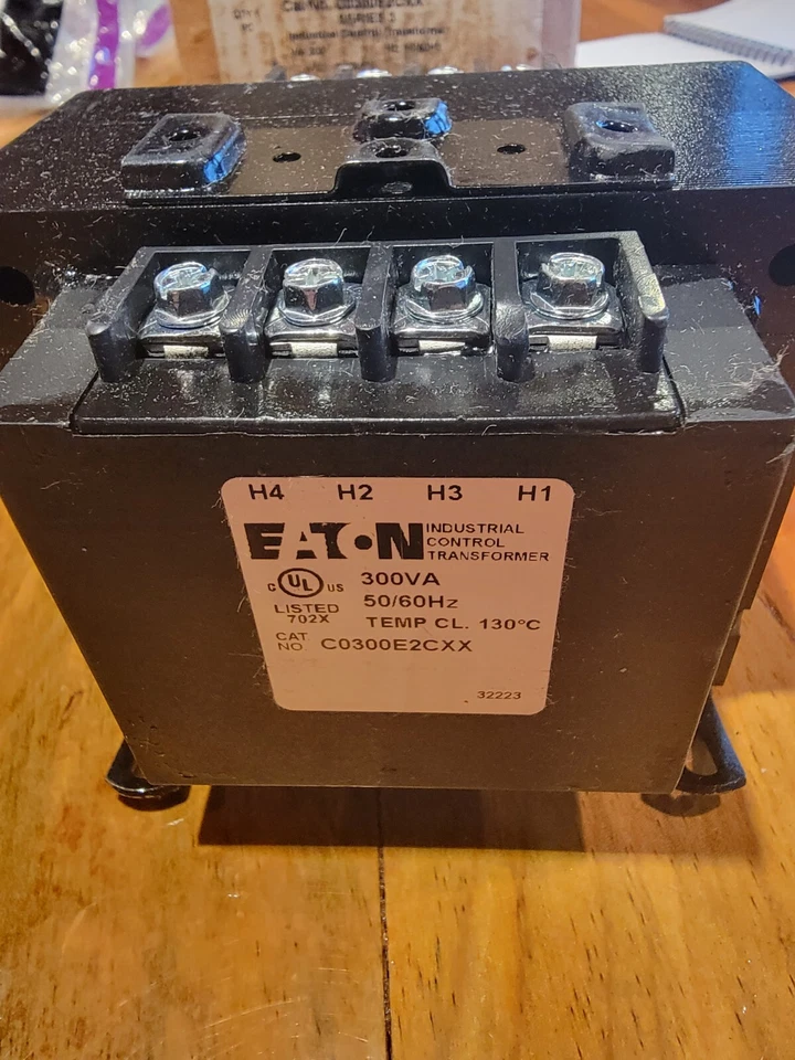 Трансформатор управления молотком Eaton 300 ВА C0300E2CXX Pri 240/480 В - сек 120 В - Изображение 2 из 4