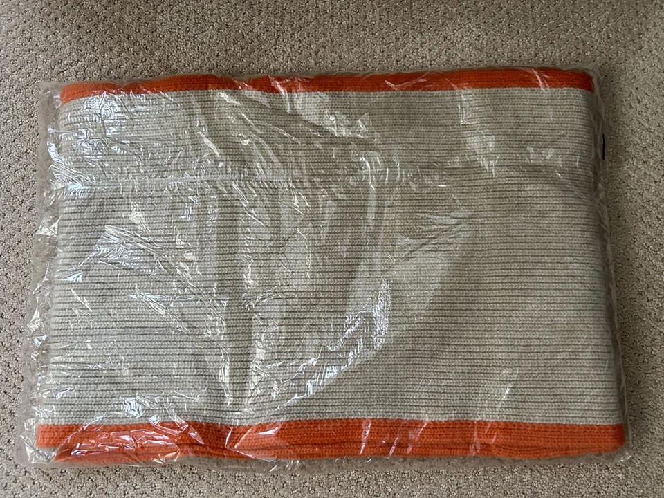 Lujosa bufanda envolvente de cachemir Tory Burch, naranja/avena, nueva con etiquetas Foto 4 de 4