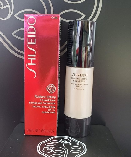 Fond de teint de levage radiant Shiseido FPS 17 O40 (ocre naturel juste) *neuf dans sa boîte* - Photo 1 sur 2