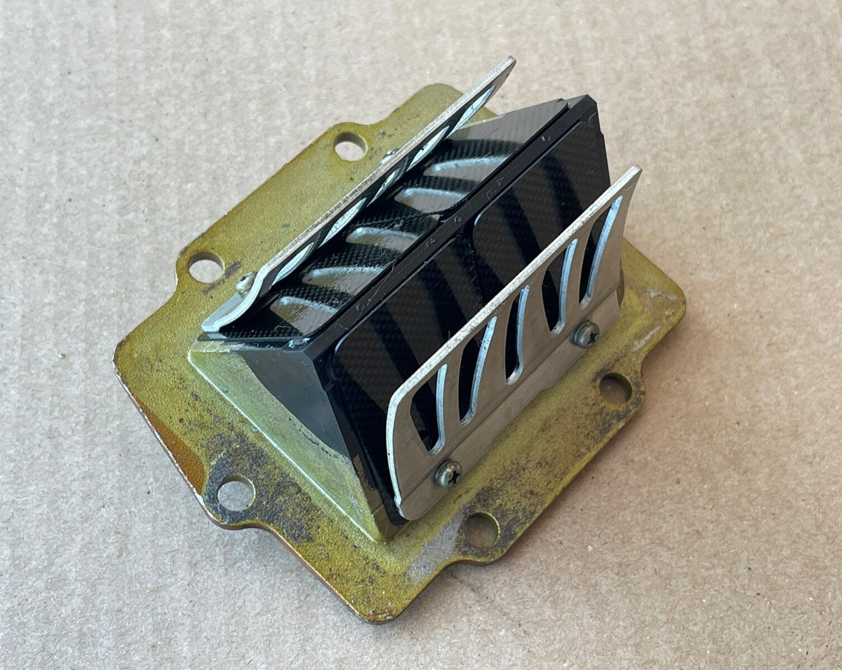ベガスベガスミニドル箱 2003 2004 Kawasaki KX250 KX 250 OEM Reed Valve Cage Reeds Block 03