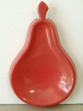 VINTAGE~RED PLASTIC SPOON REST~PEAR~FULLER BRUSH CO MADE IN USA