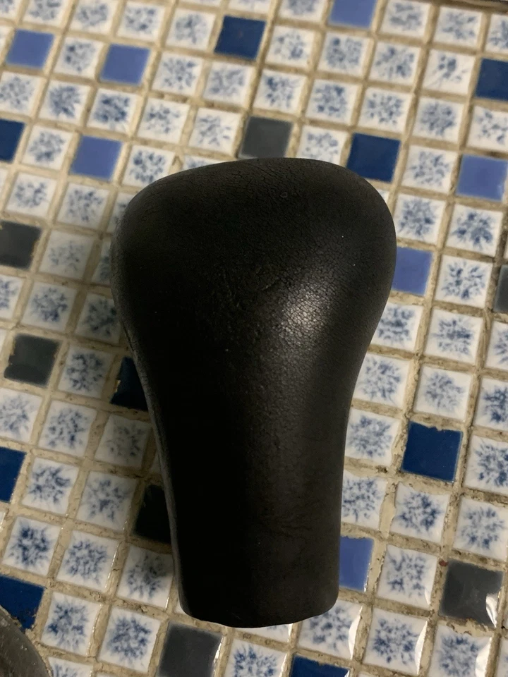 Ford Taurus SHO 1990 manual de fábrica 5 velocidades Yamaha 3,0 L perilla de cambio 1989-1991 Foto 2 de 4