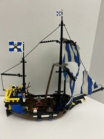 LEGO Pirates 6274 Caribbean Clipper INCOMPLETE Set 95% With Mini Figures