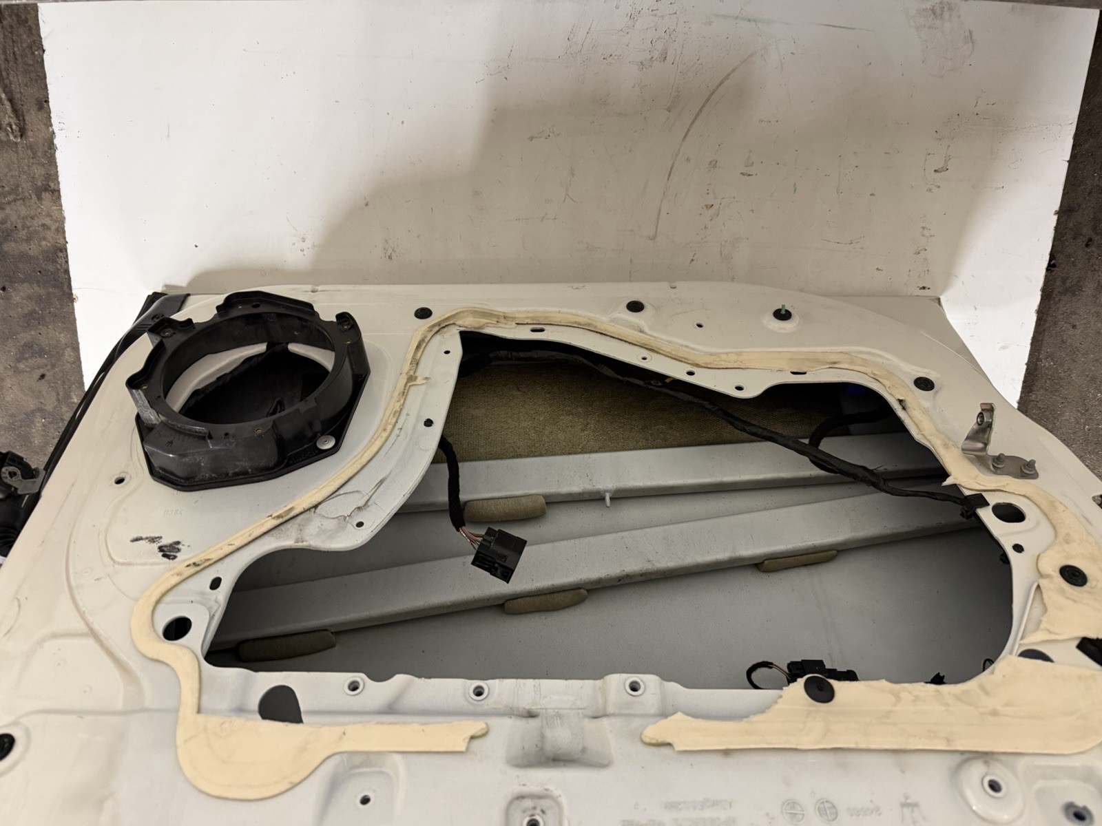 2014 - 2024 MASERATI GHIBLI FRONT LEFT DRIVER SIDE DOOR SHELL OEM WHITE 