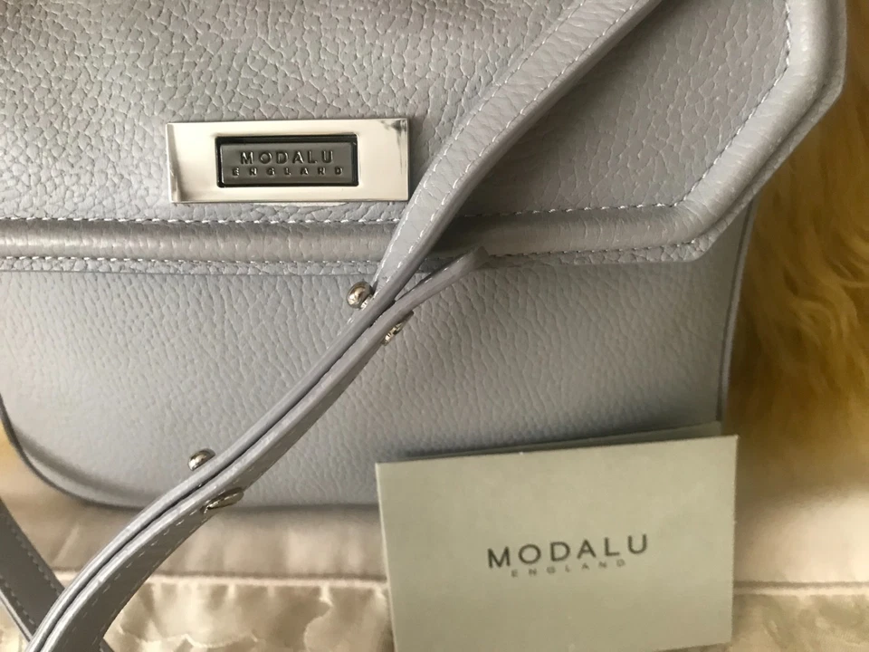 BNWOT Genuine*Modalu Lily  *SM Flap over Leather Shoulder  Bag ,RRP £ 95 - Image 3 of 4