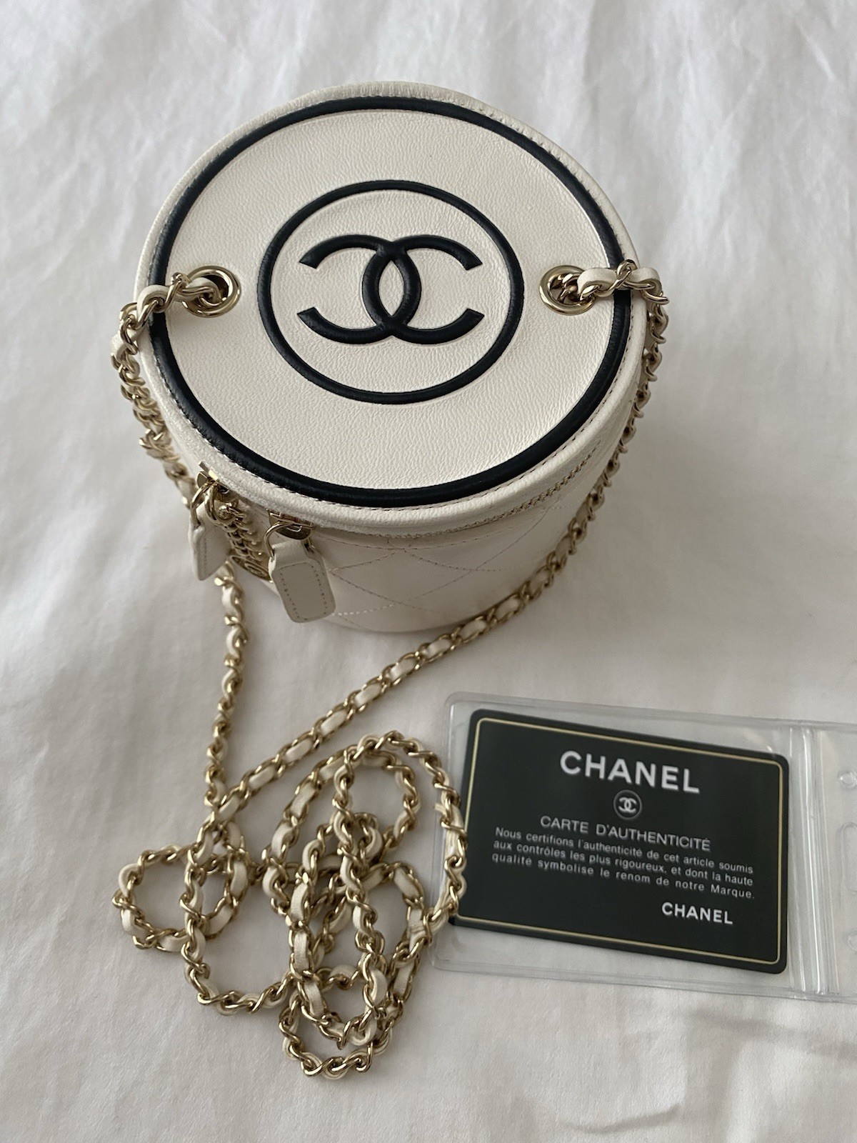 CHANEL CC Round Vanity Case Chain Quilted Lambskin Mini shoulder/crossbody 2021