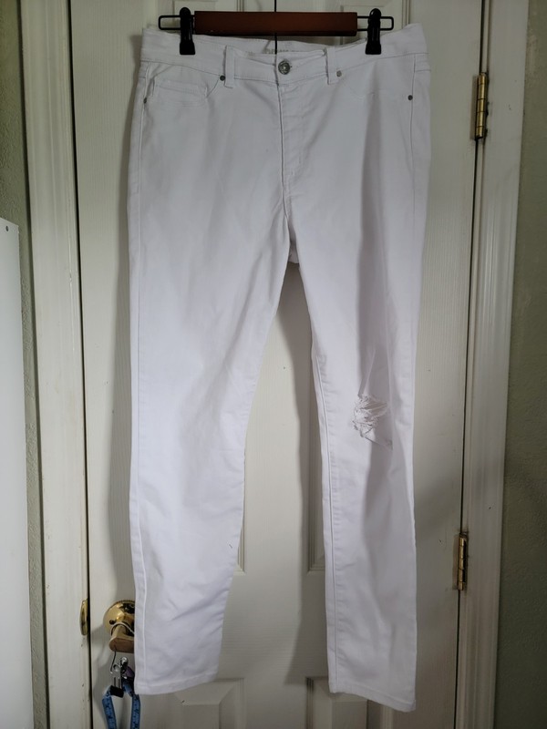 Rewash Women's Blue Jeans White Denim Distressed Size 11
