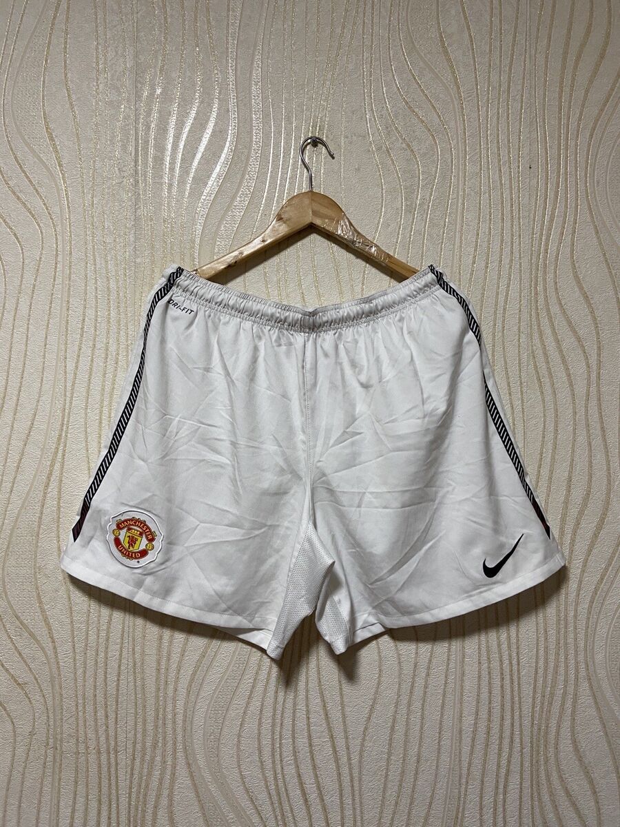 MANCHESTER UNITED 2010 2011 HOME FOOTBALL SOCCER SHORTS NIKE MANCHESTER UNITED 2010 2011 HOME FOOTBALL SOCCER SHORTS NIKE