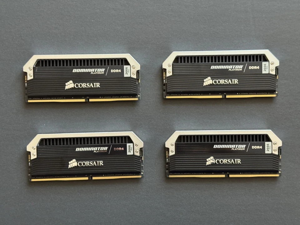 Corsair Dominator Platinum Series 16Gb (4 x 4Gb) DDR4 SDRAM 2666 MHz C16 Memory - Image 2 of 4