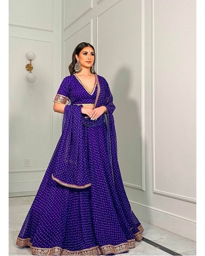 Abbigliamento tradizionale viola georgette lehenga choli con dupatta per matrimonio - Foto 2 di 13
