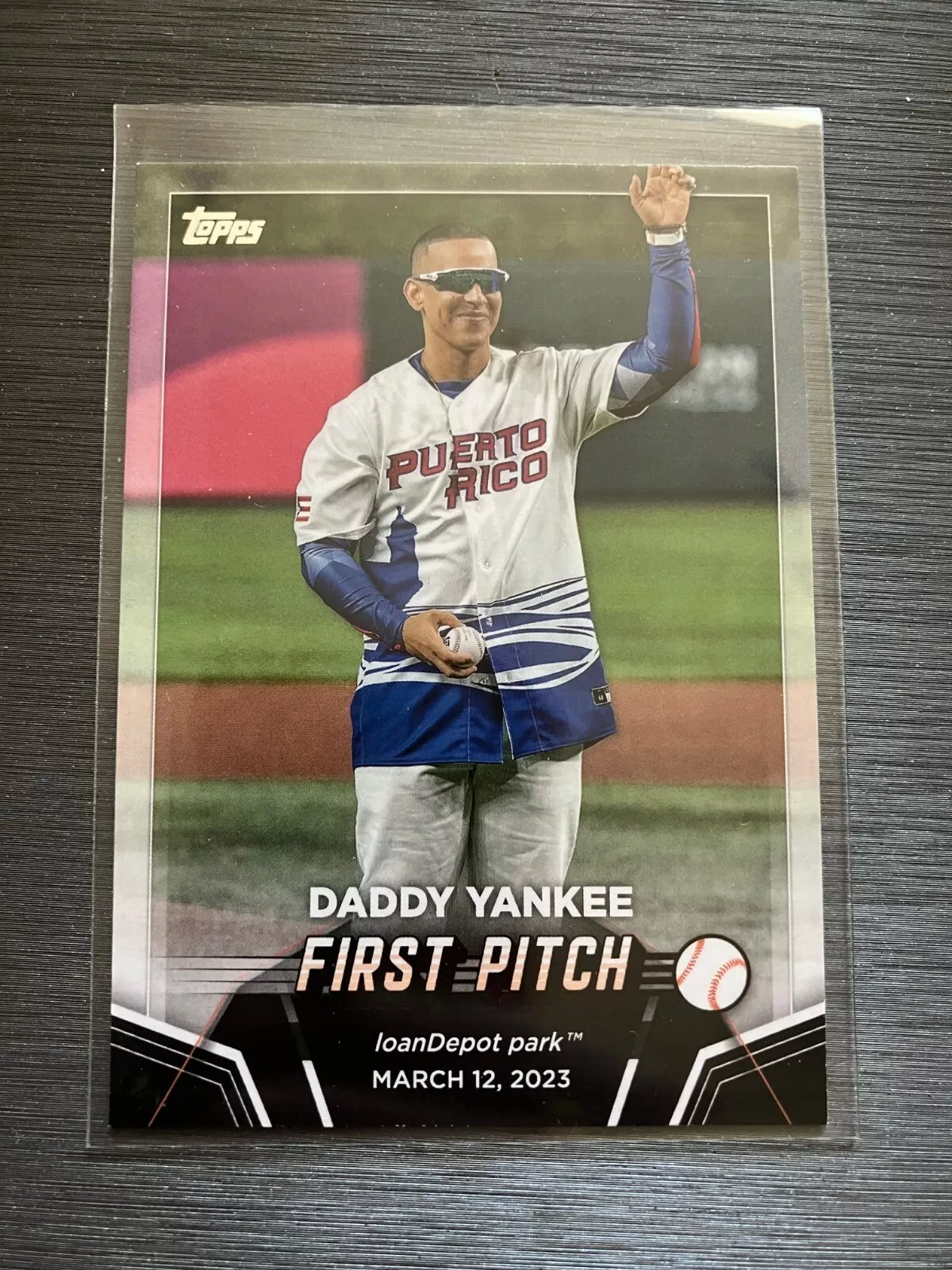 Daddy Yankee trading card