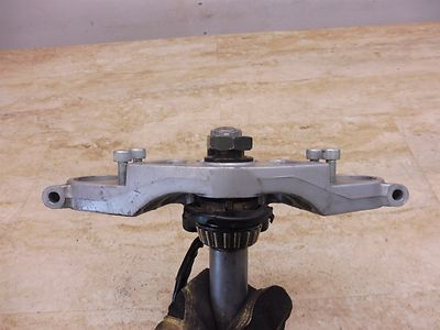 1986 Kawasaki Ninja 600R ZX600 K427-8. triple tree steering stem