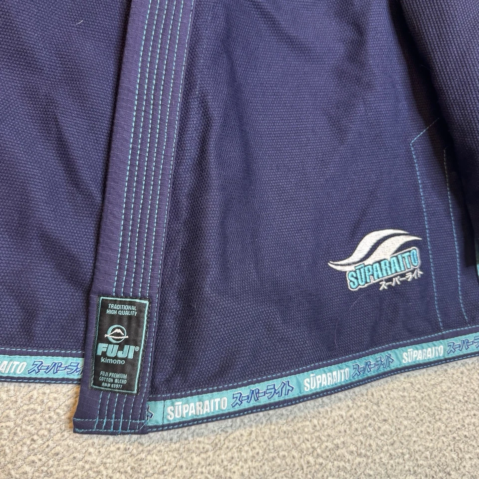 Chaqueta Kimono Fuji Suparaito W2 Azul BJJ Gi Top Logotipos Bordados Foto 4 de 4