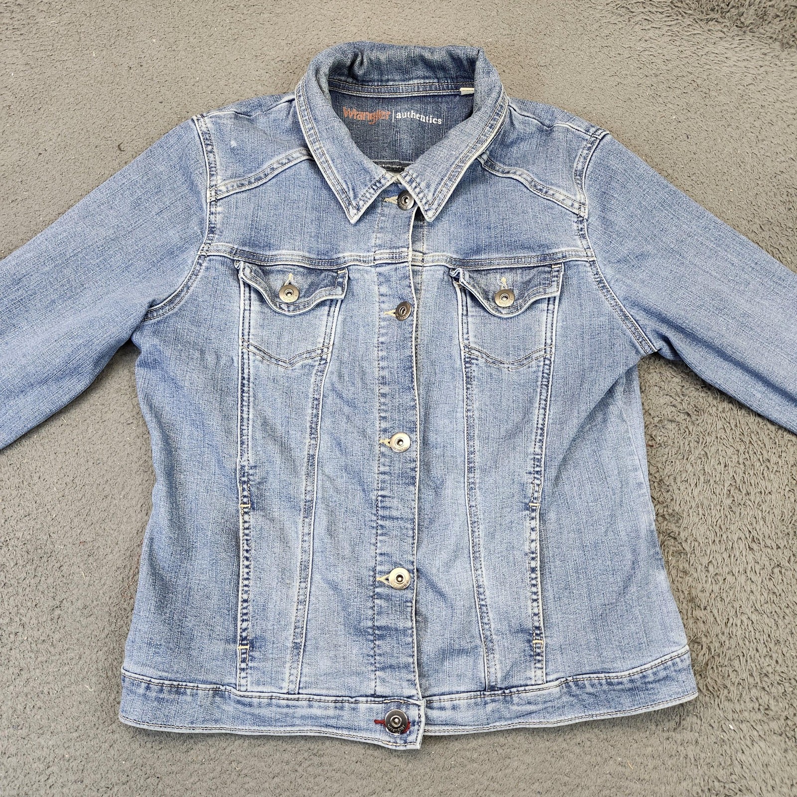 Wrangler Authentics Jacket Womens XL Blue Denim Trucker Light Wash Button Up