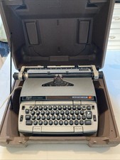Vintage SCM Smith Corona Electra 220 Auto Electric Typewriter W Case Powers On thumbnail