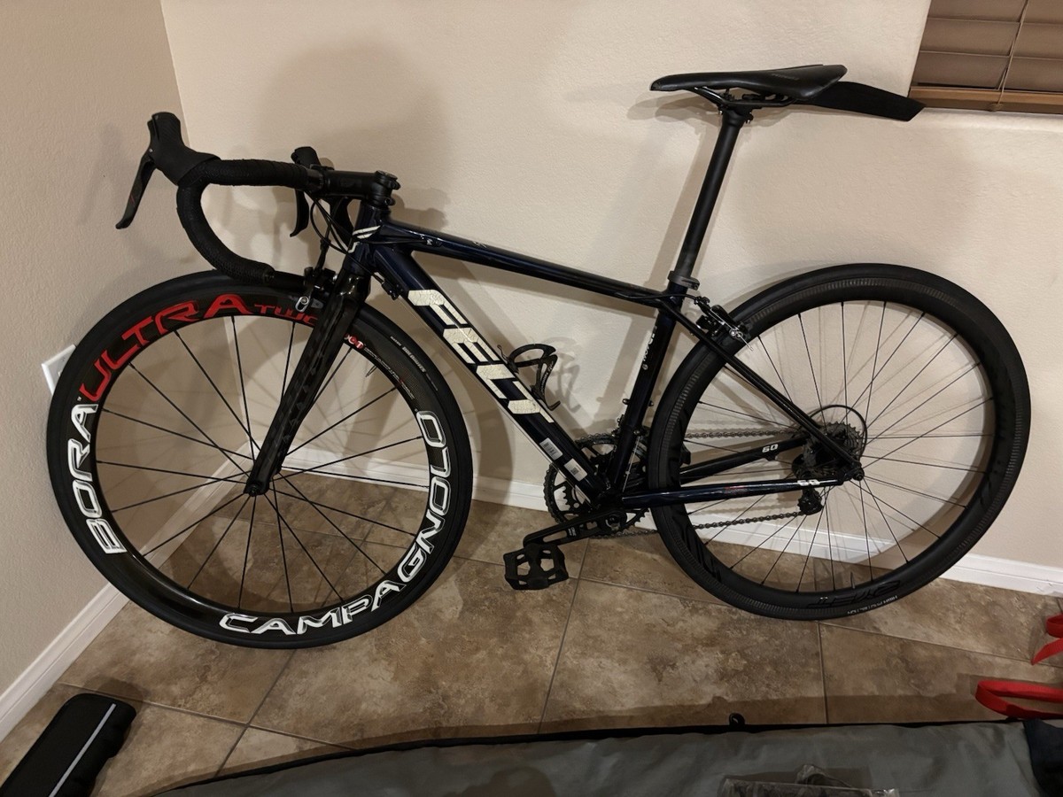 Felt F75 Road Bike – SuperLite 6061 Alloy Frame, Carbon