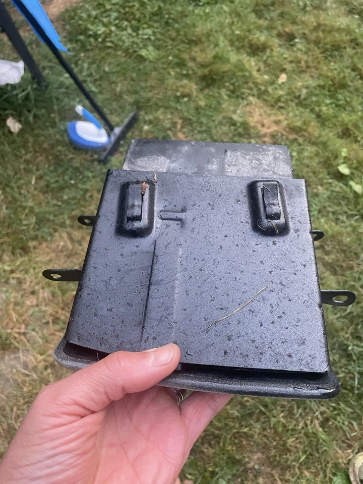 Conjunto de cenicero de tablero central Buick Century 1997-2005 con inserto cigarrillo Ltr Foto 4 de 4