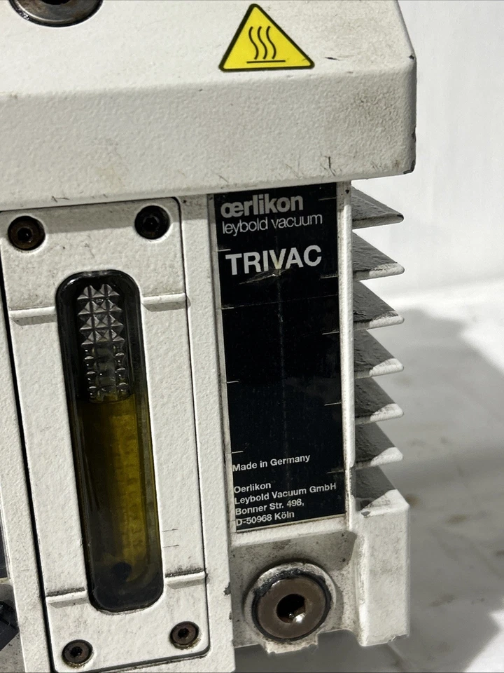 BOMBA DE VACÍO PALETAS ROTATIVAS OERLIKON / LEYBOLD D 16 B Trivac. Falta motor Foto 3 de 4