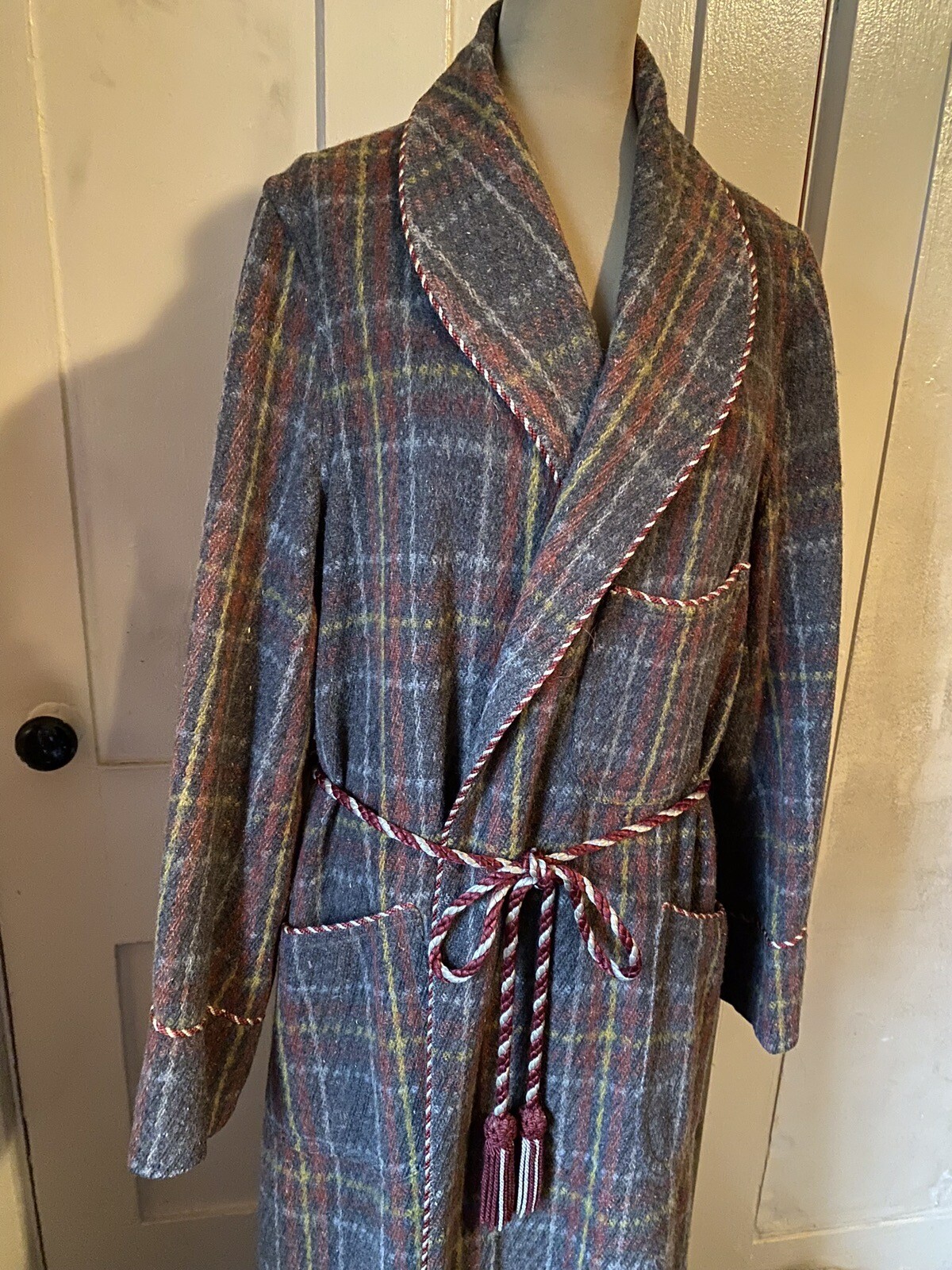 Mens Vintage Dressing Gown Plaid Robe Wool House Coat Smoking Jacket
