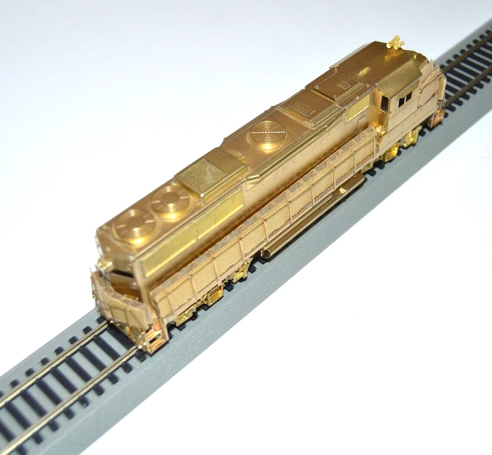 Hallmark Models HO Brass GP50 w/Dynamic Brakes Santa Fe Version New in Box - Image 3 of 4