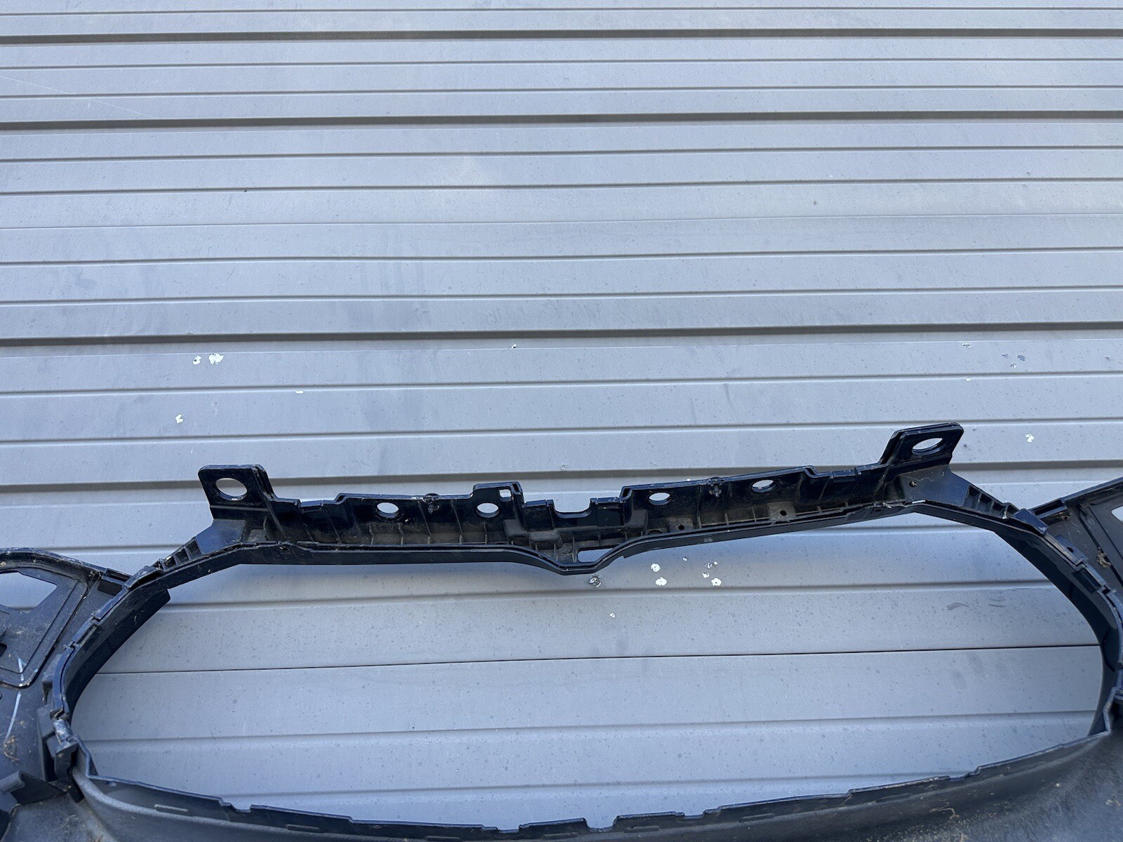 2017-2023 Maserati Levante GrandSport GTS Trofeo Front Bumper 670118509 (LOCAL)
