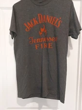 Jack Daniel’s Tennessee Fire Gray w/ Red  Graphics Mens T-Shirt Size Medium 