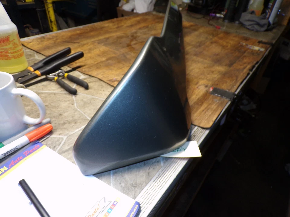 2001-2006 MAZDA TRIBUTE *PEWTER* REAR WING LIFT GATE UPPER SPOILER OEM - Image 2 of 4