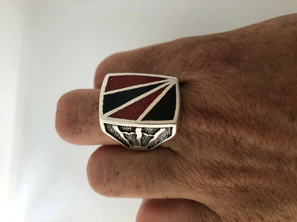 Anillo vintage de coral suroeste para hombre con incrustación de plata blanco bronce talla 12,75 Foto 3 de 4